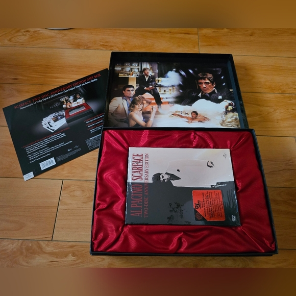 SCARFACE Collectors Special Edition 2 DVD + Lobby Card Box Set - Picture 3 of 3